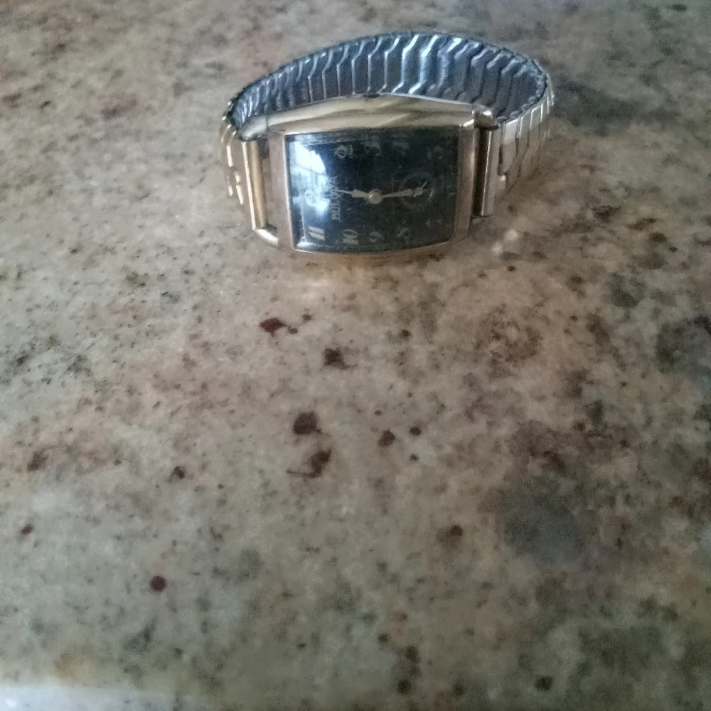 Watch - Picture 3 of 7